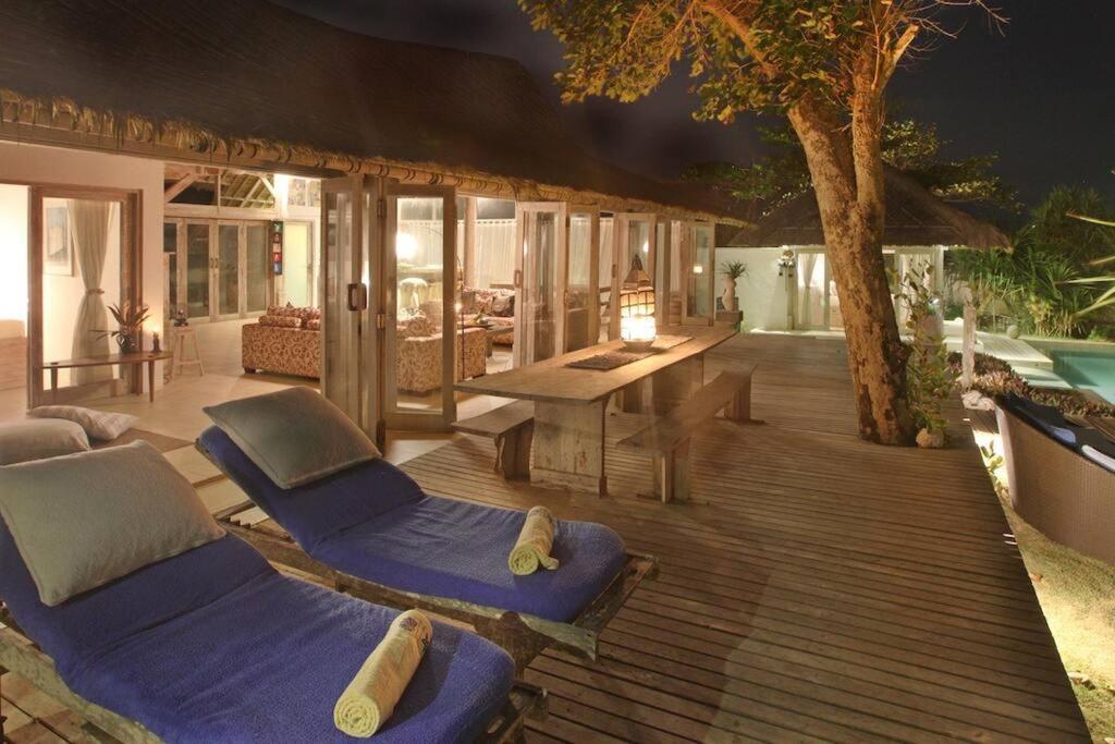 Villa Lumba Lumba - Oceanfront & Spectacular View! Lembongan Esterno foto